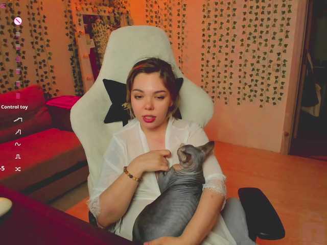 AnnaSebastian's BongaCams show and profile