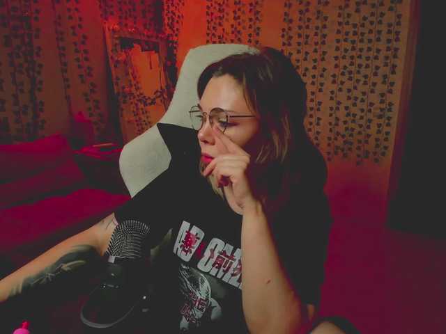 AnnaSebastian's BongaCams show and profile