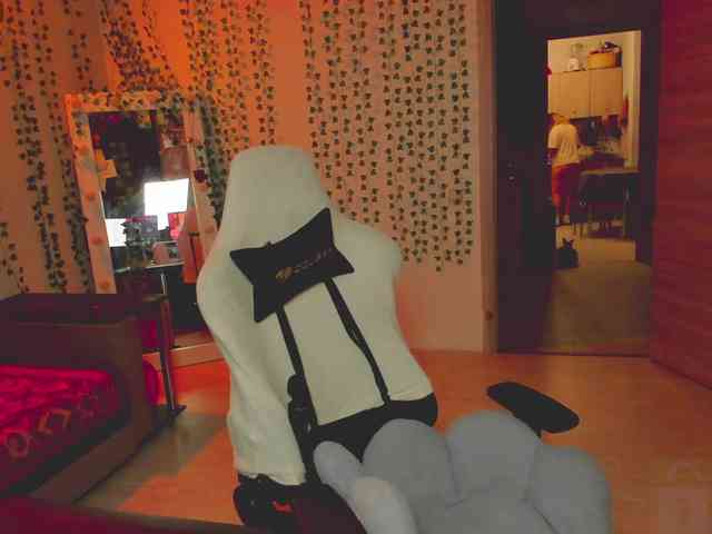 AnnaSebastian webcam