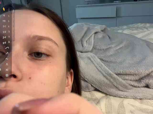 HanaHaeussler webcam