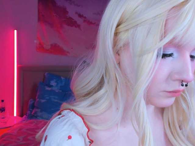 EvaforHIM's BongaCams show and profile