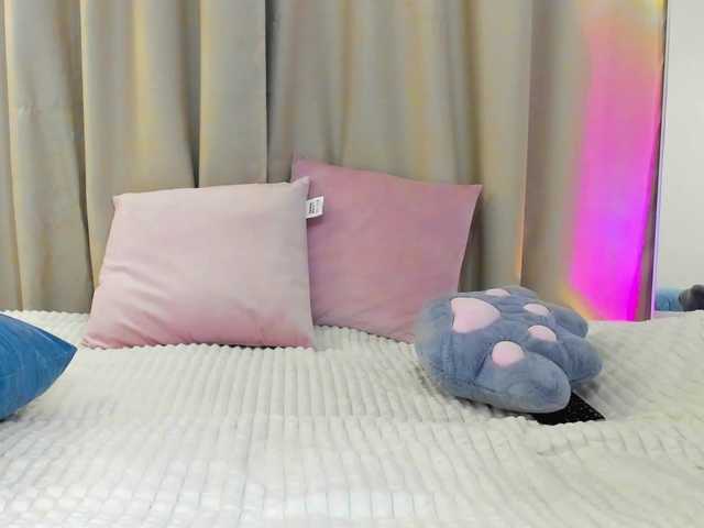 EllieRough's BongaCams show and profile