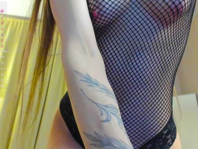 EllieRough's BongaCams show and profile