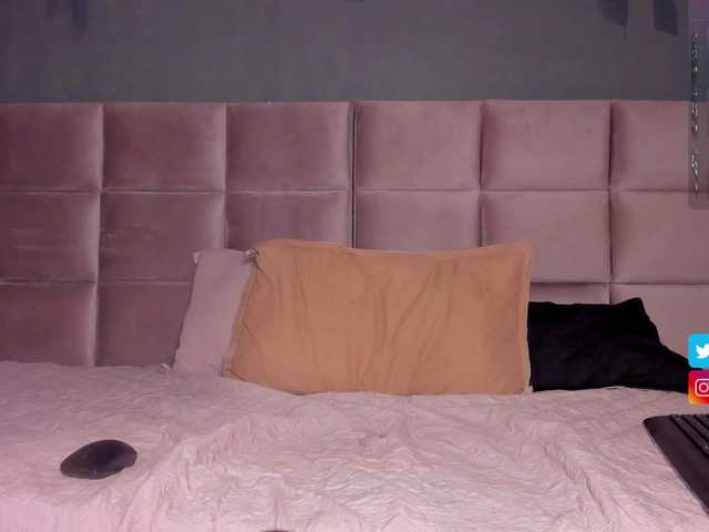 Dulcetentacion-01's BongaCams show and profile