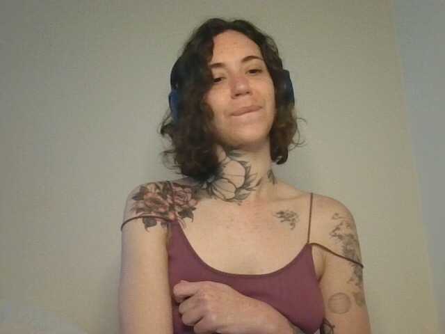 Sakura-Honey's BongaCams show and profile