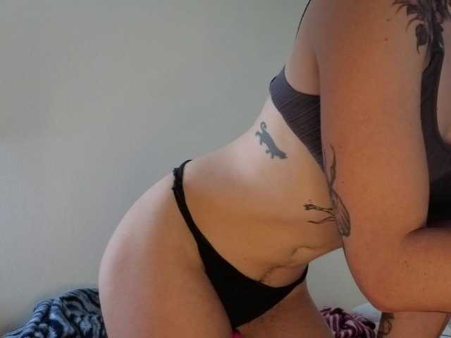 Sakura-Honey's BongaCams show and profile