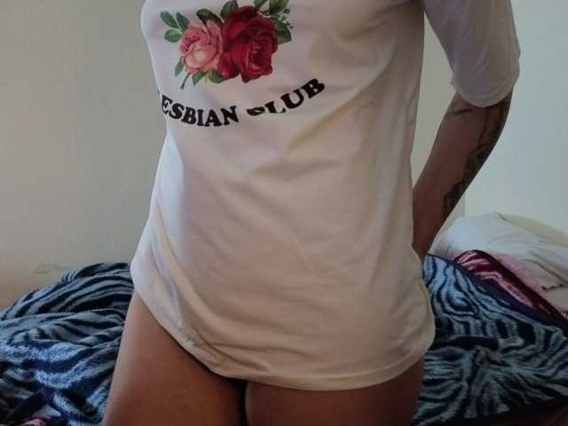 Sakura-Honey's BongaCams show and profile