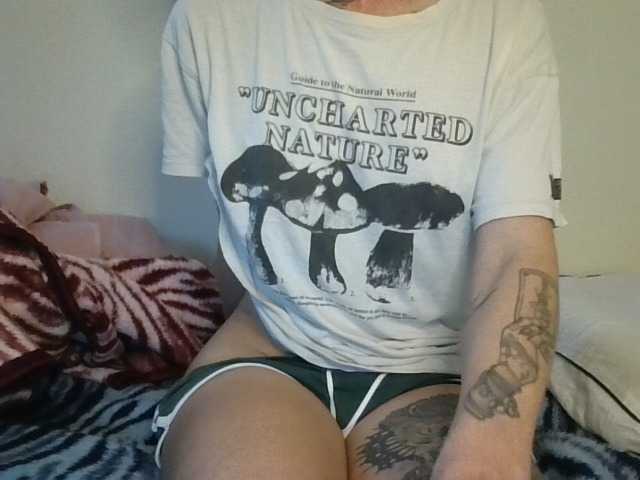 le modèle Sakura-Honey est en webcam porno dans un show sur le site bongacams, il possède les tags suivants: Latino/Hispanic,Brunette,Hairy