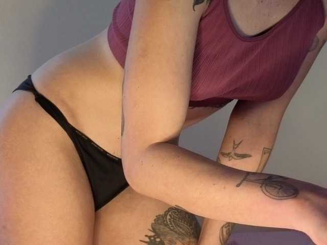 Sakura-Honey's BongaCams show and profile