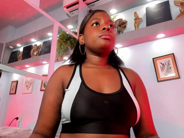 Kylie-Cruz's BongaCams show and profile