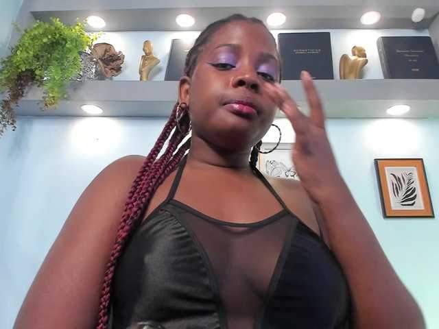 Kylie-Cruz's BongaCams show and profile