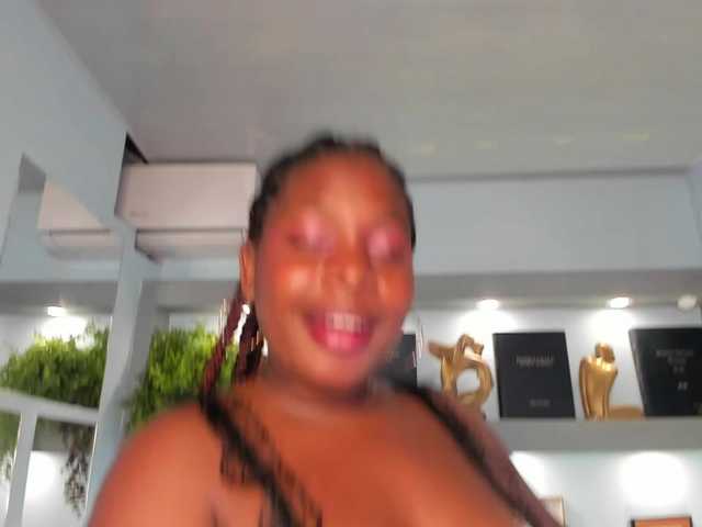 Kylie-Cruz's BongaCams show and profile