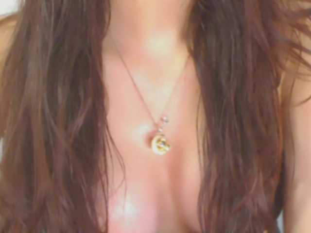 latina05 Live Cam on BongaCams