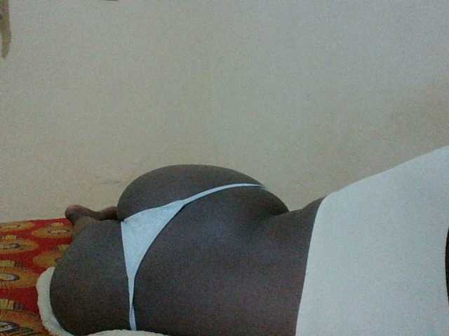 le modèle sexxymia est en webcam porno dans un show sur le site bongacams, il possède les tags suivants: Ebony,Brunette,Trimmed