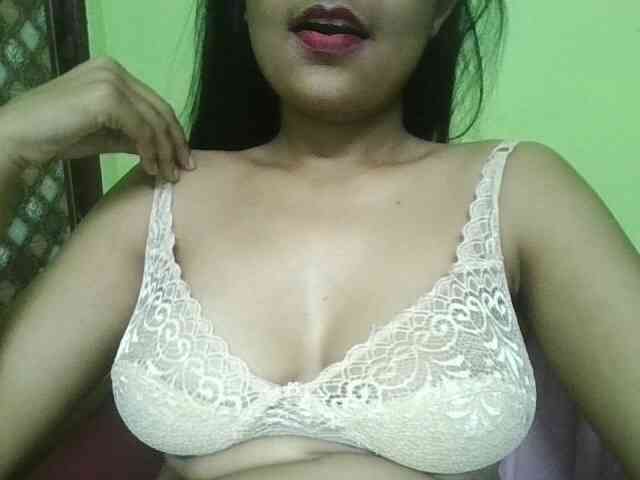 sweet-kaniika webcam