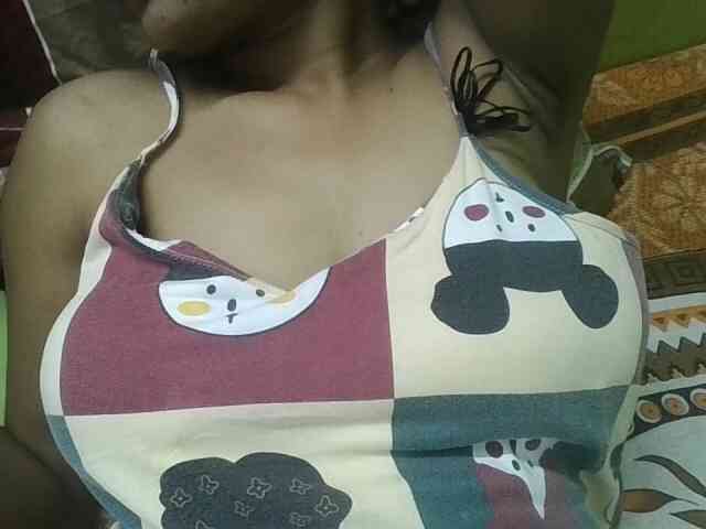 sweet-kaniika webcam