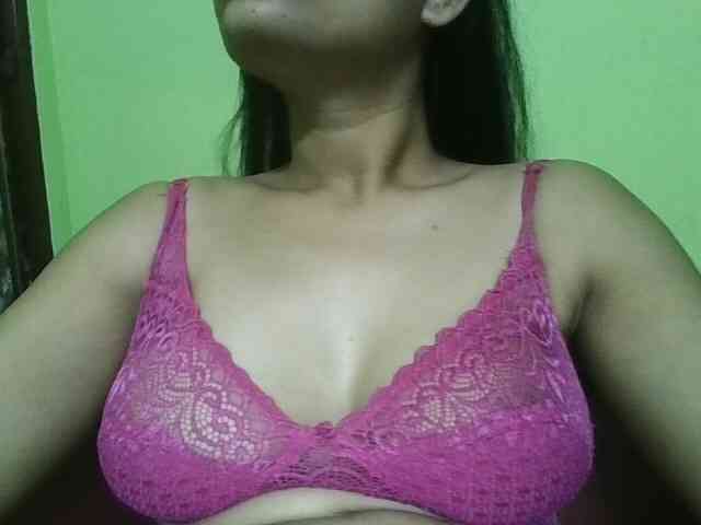 sweet-kaniika webcam