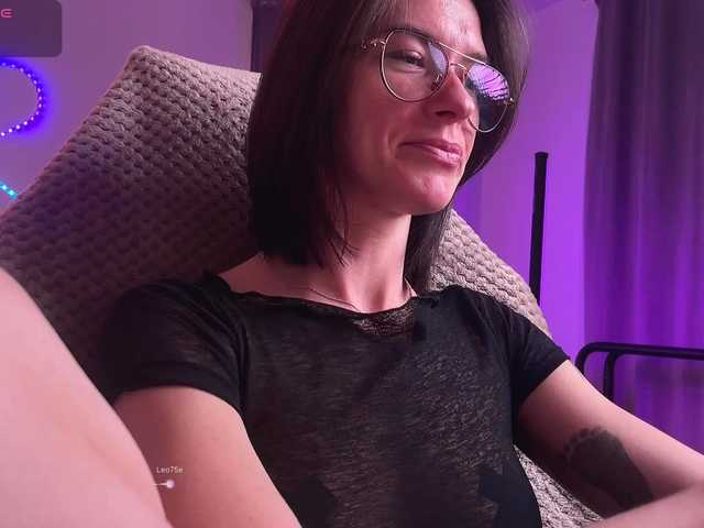 KatyKar's BongaCams show and profile