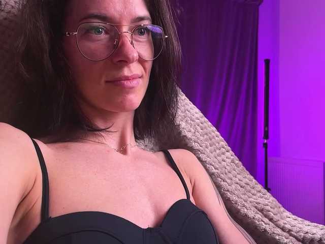 KatyKar's BongaCams show and profile