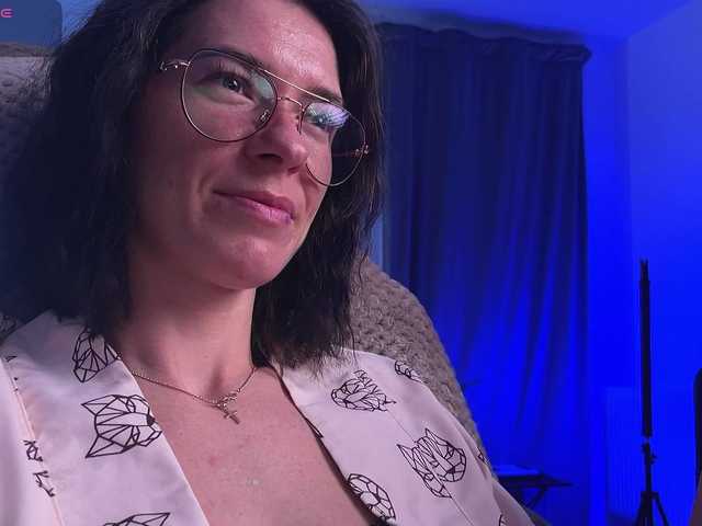 KatyKar's BongaCams show and profile