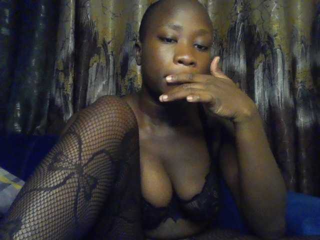 honeyAfterdark webcam