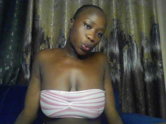 honeyAfterdark webcam