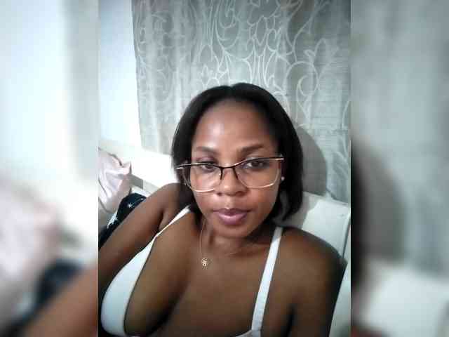 KelishaLise Live Webcam on BongaCams