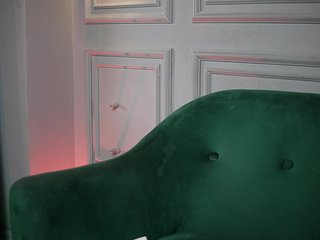 NaomiAmora Porn Show