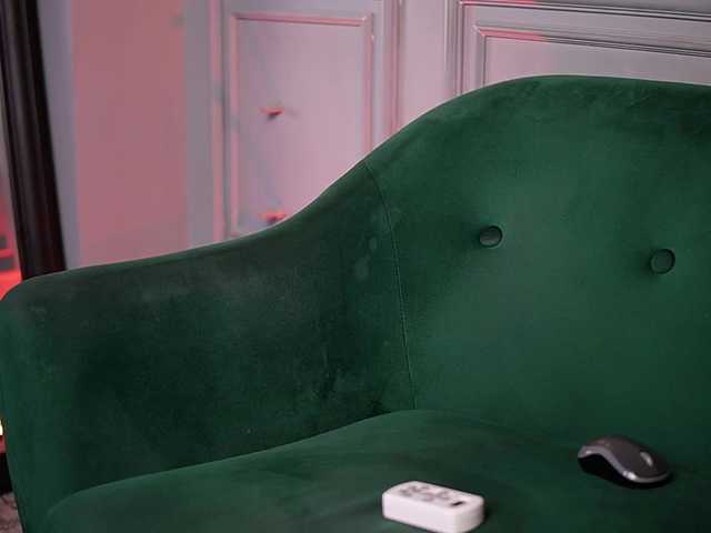 NaomiAmora's BongaCams show and profile