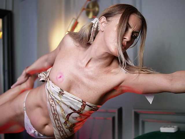 NaomiAmora live cam profile