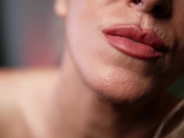 NaomiAmora live cam profile