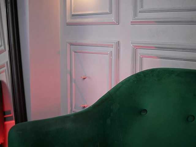 NaomiAmora's BongaCams show and profile