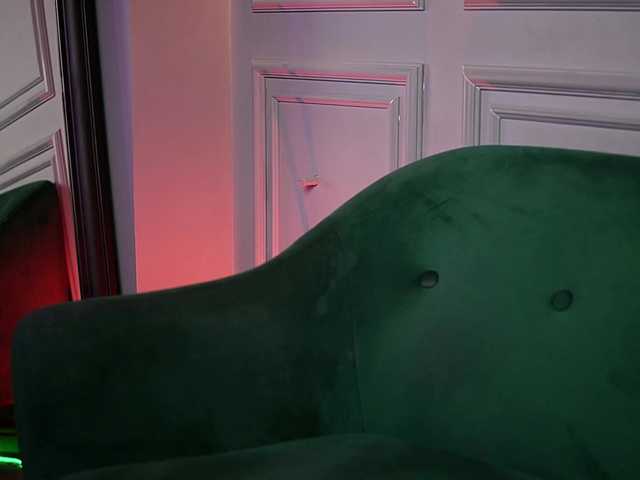 NaomiAmora's BongaCams show and profile