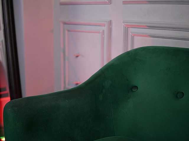 NaomiAmora's BongaCams show and profile