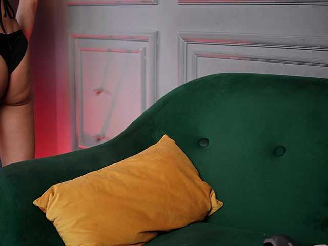 NaomiAmora live cam profile