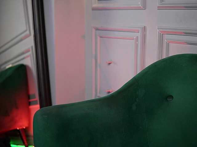 NaomiAmora's BongaCams show and profile