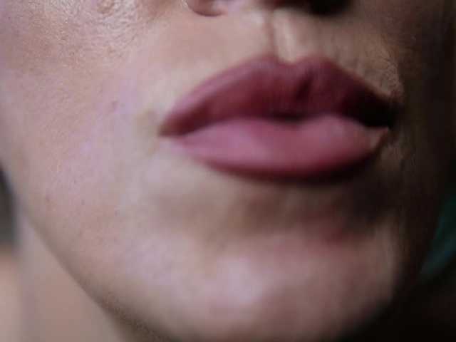 NaomiAmora's BongaCams show and profile