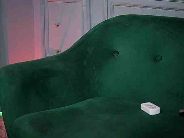 NaomiAmora NaomiAmora