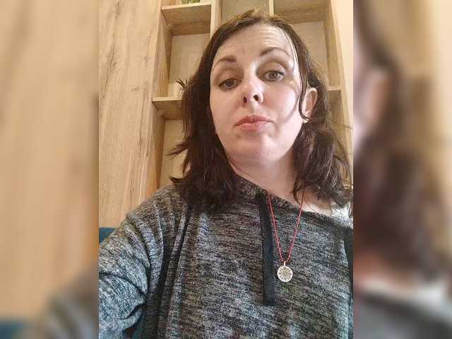 OpenGirl's BongaCams show and profile