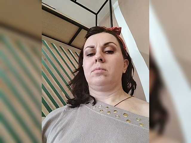 OpenGirl's BongaCams show and profile