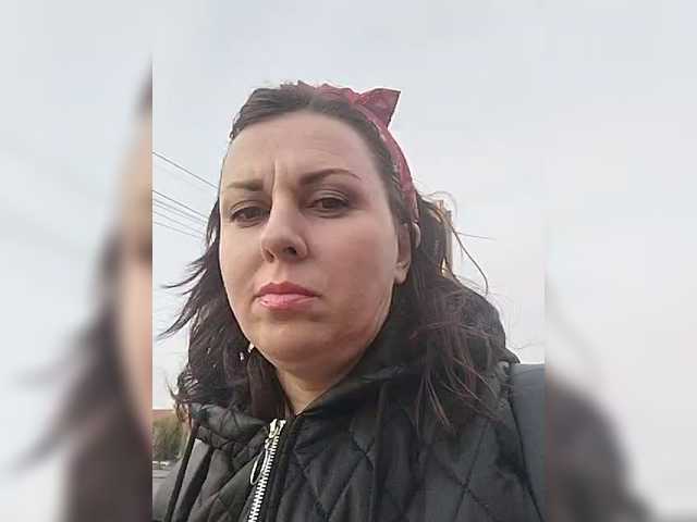 OpenGirl's BongaCams show and profile