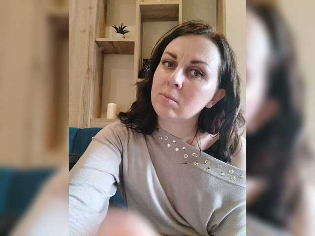 OpenGirl's BongaCams show and profile