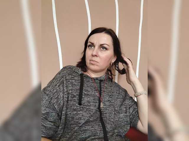 OpenGirl's BongaCams show and profile