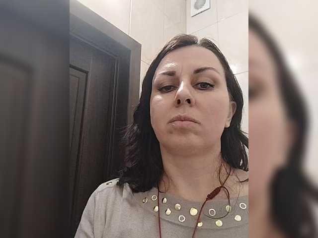 OpenGirl's BongaCams show and profile