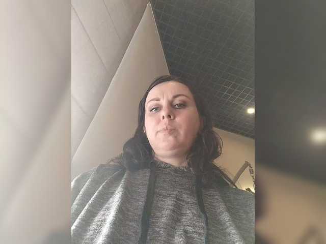 OpenGirl's BongaCams show and profile