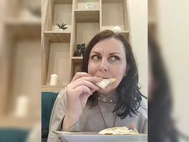 OpenGirl's BongaCams show and profile