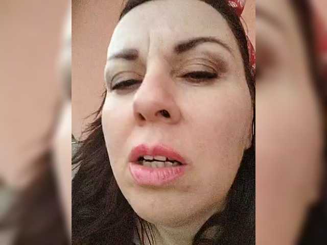 OpenGirl's BongaCams show and profile