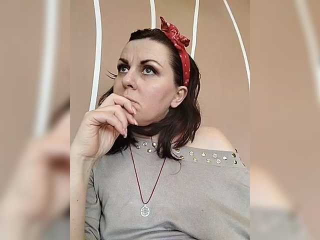 OpenGirl's BongaCams show and profile