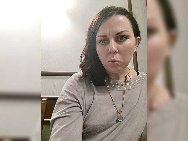 OpenGirl's BongaCams show and profile