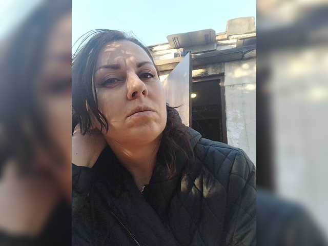 OpenGirl's BongaCams show and profile